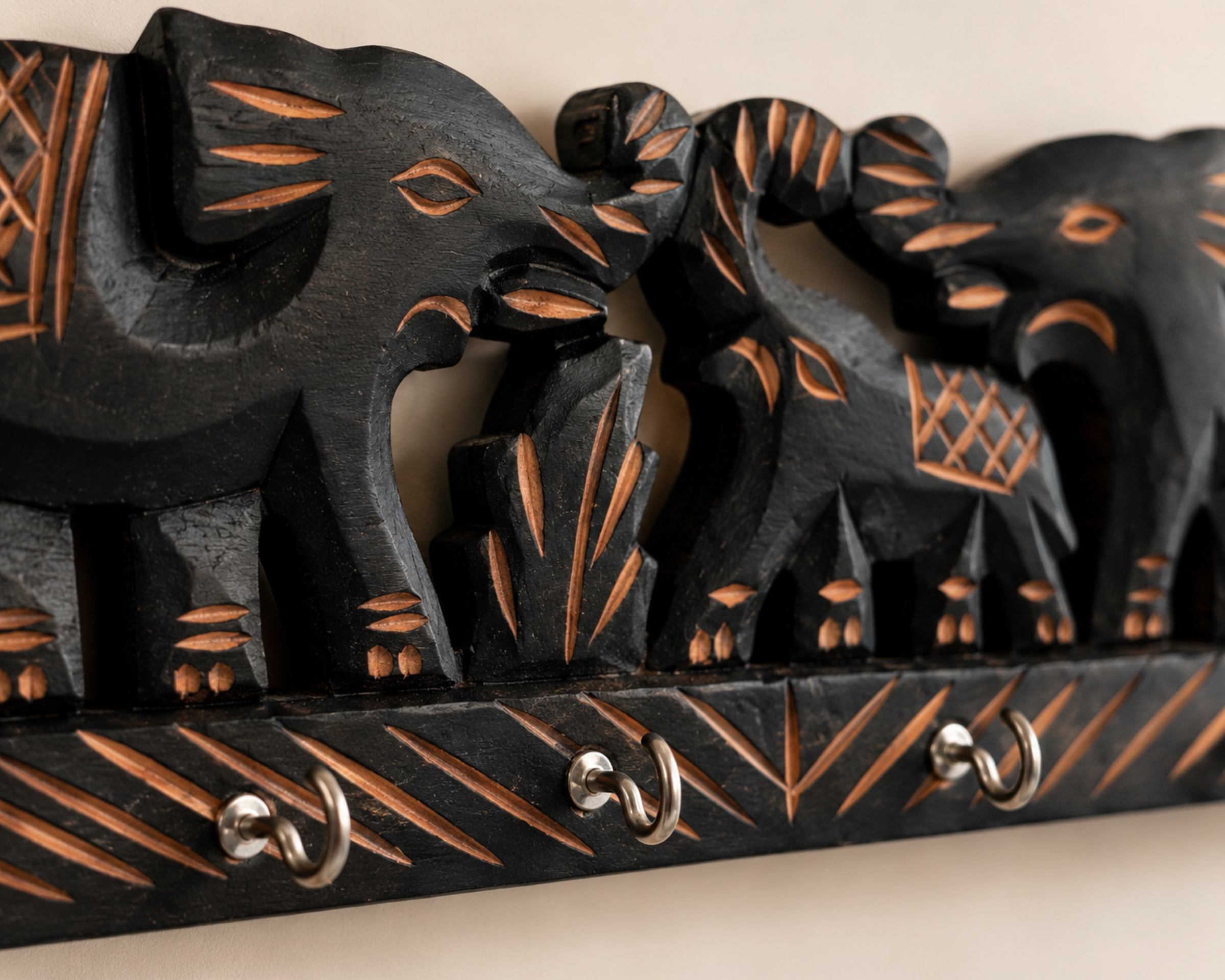 elephant family mango wood key hanger (3) elephant family mango wood key hanger (3)